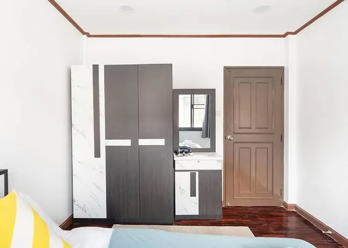 Miq Hk16 - 3Br Huai Khwang Mrt With Pool Table Near Jodd Fair