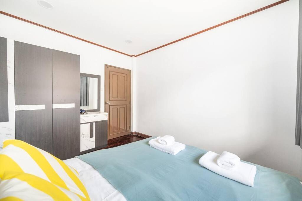 Vila Miq Hk16 - 3br Huai Khwang Mrt With Pool Table Near Jodd Fair